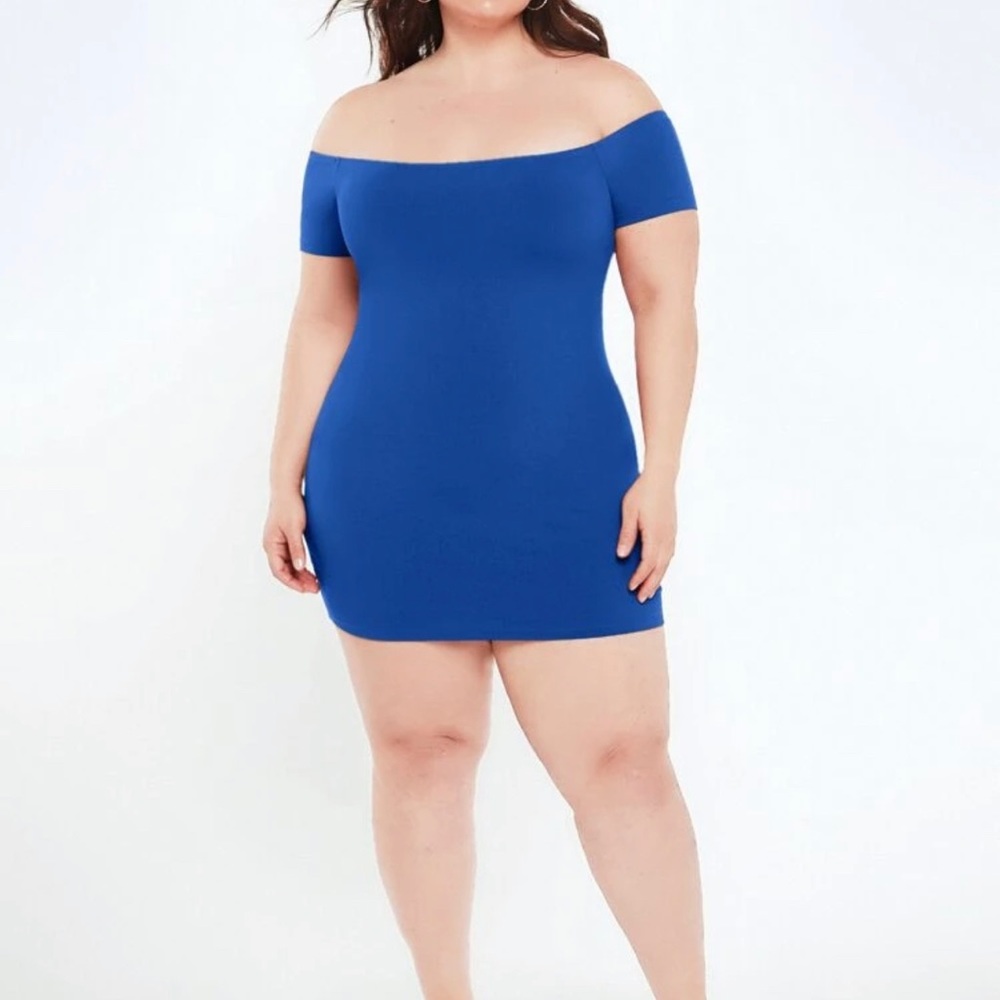 Dress - Picture 4 of 9